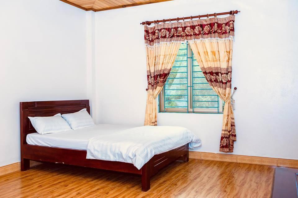 Hung Thinh Hotel Ban Gum Exterior foto